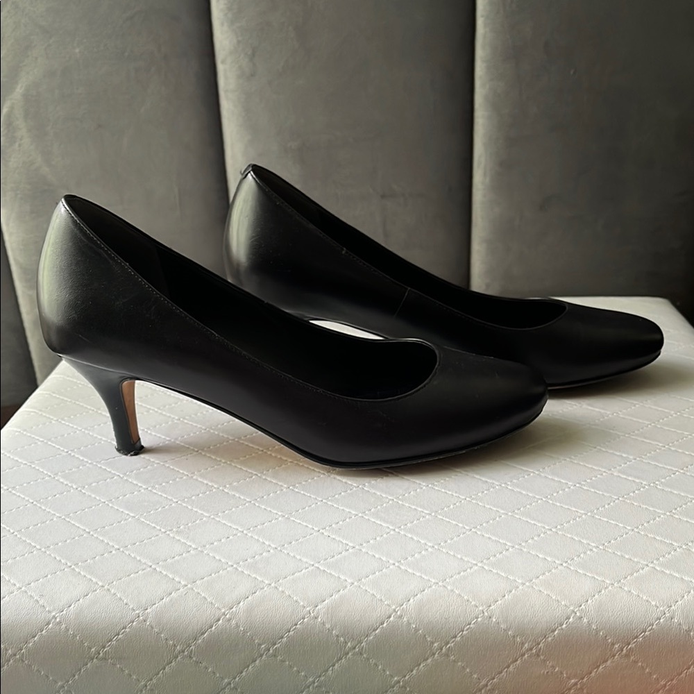 Cole Haan Nike Air Black Heels with Sleek Design